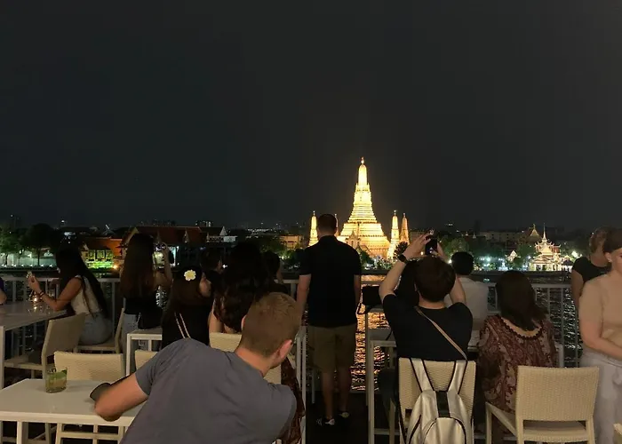 Hotel Arun Riverside